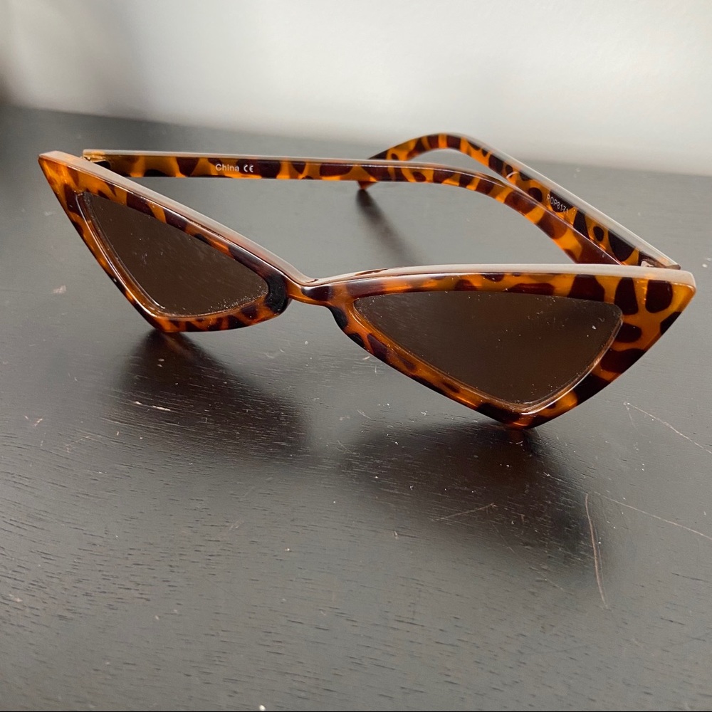 Triangular Sunglasses - image 2